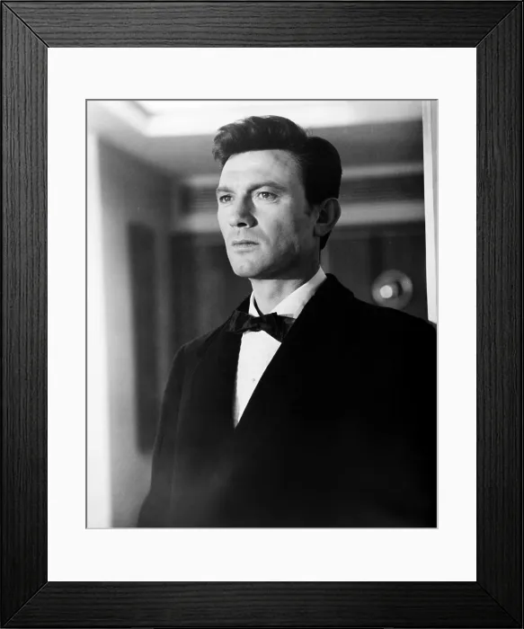 Framed Print : DARLING, Laurence Harvey, 1965 Framed Print : DARLING, Laurence Harvey, 1965