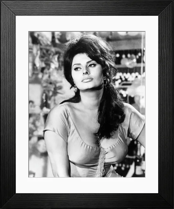 Framed Print : BOCCACCIO 70, Sophia Loren, 1962 Framed Print : BOCCACCIO 70, Sophia Loren, 1962