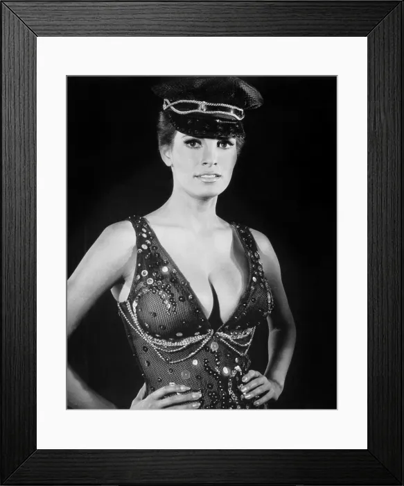 Framed Print : SHOOT LOUD, LOUDER... I DON'T UNDERSTAND, Raquel Welch, 1966