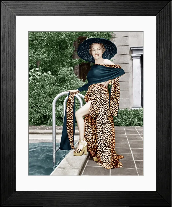 Framed Print : SUNSET BOULEVARD, Gloria Swanson, 1950 Framed Print : SUNSET BOULEVARD, Gloria Swanson, 1950