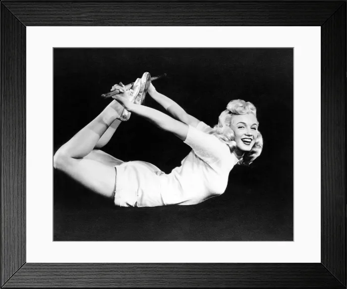 Framed Print : Model and Columbia starlet Marilyn Monroe, working out, ca. 1948 Framed Print : Model and Columbia starlet Marilyn Monroe, working out, ca. 1948