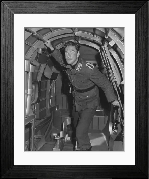Framed Print : DESPERATE JOURNEY, Errol Flynn, 1942