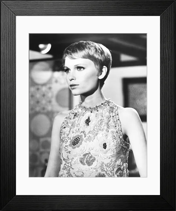 Framed Print : A DANDY IN ASPIC, Mia Farrow, 1968 Framed Print : A DANDY IN ASPIC, Mia Farrow, 1968