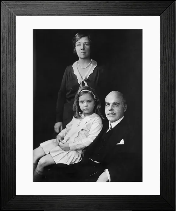 Framed Print : Nicholas and Alice Roosevelt Longworth and their daughter Paulina, ca. 1930 Framed Print : Nicholas and Alice Roosevelt Longworth and their daughter Paulina, ca. 1930