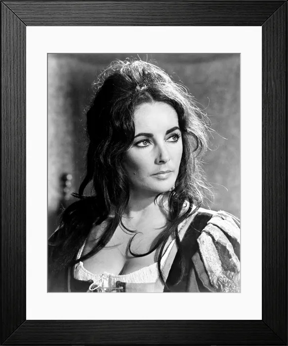 Framed Print : THE TAMING OF THE SHREW, Elizabeth Taylor, 1967
