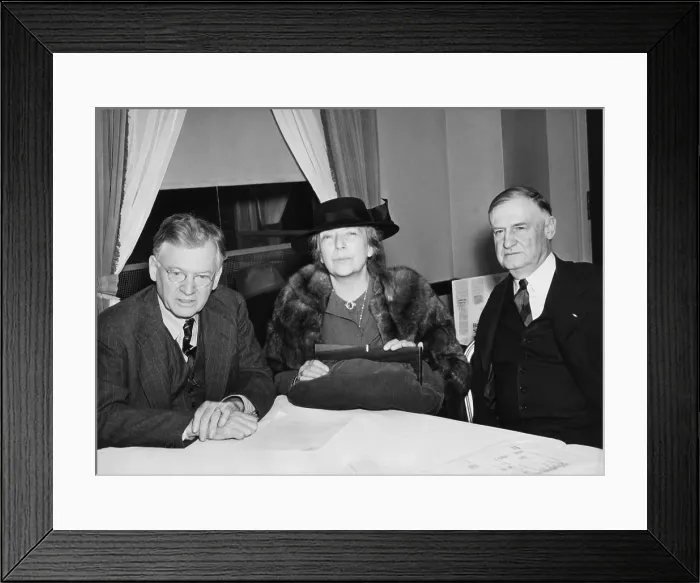 Framed Print : Alice Roosevelt Longworth was one of the 800, 000 members of the American First Committee