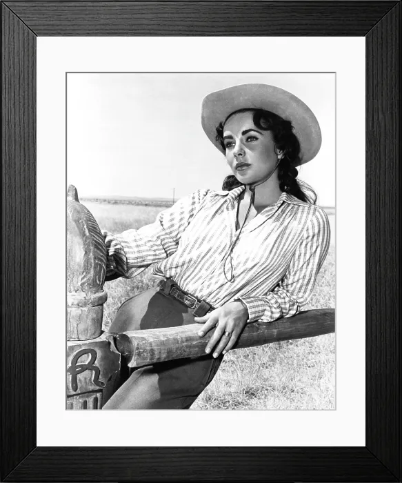 Framed Print : GIANT, Elizabeth Taylor, 1956 Framed Print : GIANT, Elizabeth Taylor, 1956