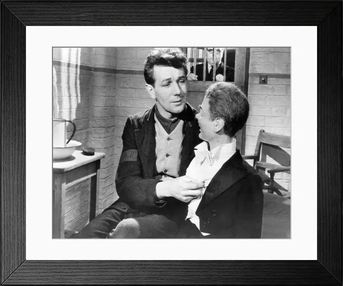 Framed Print : DEAD OF NIGHT, Michael Redgrave, segment The Ventriloquist's Dummy, 1945 Framed Print : DEAD OF NIGHT, Michael Redgrave, segment The Ventriloquist's Dummy, 1945