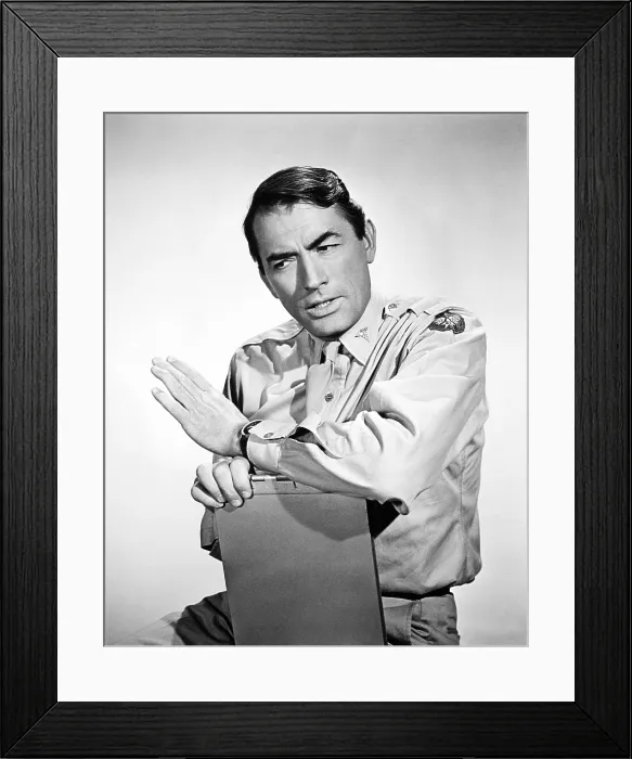 Framed Print : CAPTAIN NEWMAN, M.D. Gregory Peck, 1963 Framed Print : CAPTAIN NEWMAN, M.D. Gregory Peck, 1963