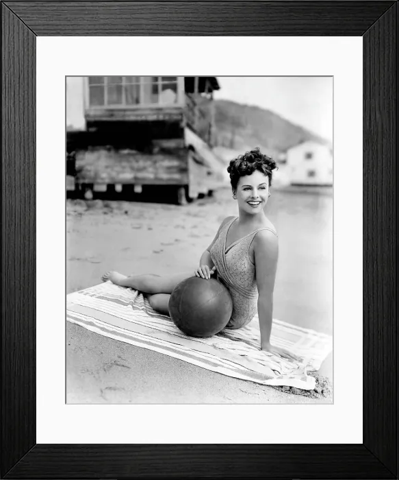 Framed Print : Paulette Goddard, 1943 Framed Print : Paulette Goddard, 1943