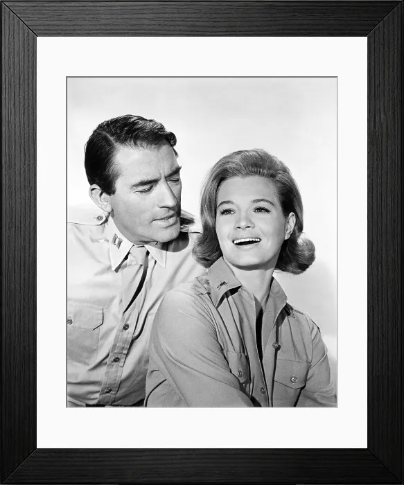Framed Print : CAPTAIN NEWMAN, M.D. from left: Gregory Peck, Angie Dickinson, 1963