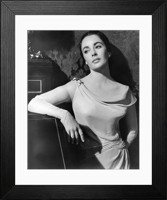 Framed Print : GIANT, Elizabeth Taylor, 1956