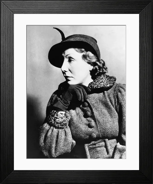 Framed Print : Myrtle Hardy, wife of Oliver Hardy, in court suing her husband for $2500 per month alimony. Los Angeles California, Nov. 18, 1936. (CSU_2015_7_251)
