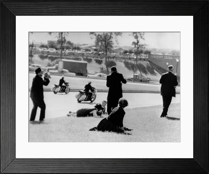 Framed Print : Witnesses to the Kennedy assassination. Frightened spectators hug the ground moments after a sniper's bullet struck President John Kennedy Framed Print : Witnesses to the Kennedy assassination. Frightened spectators hug the ground moments after a sniper's bullet struck President John Kennedy