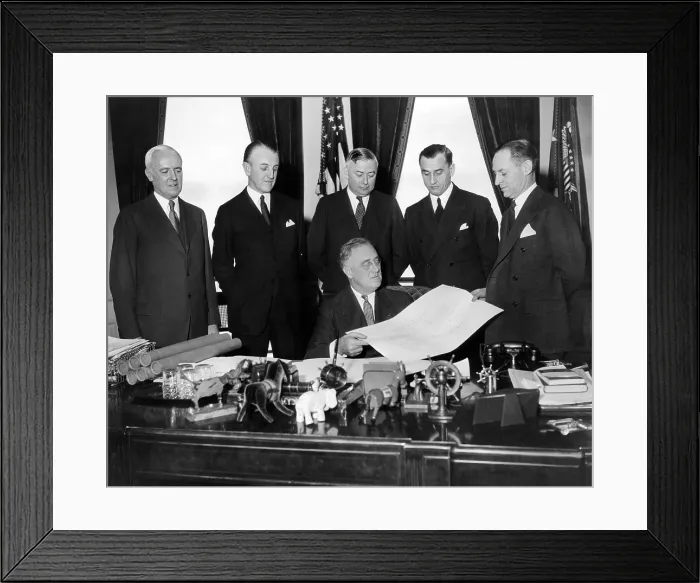 Framed Print : President Franklin Roosevelt commissions the Federal Reserve Board. Standing L-R: Joseph Broderick, Ronald Ransom, John McKee, M.S. Szynczak; and Board Chairman, Marriner Eccles