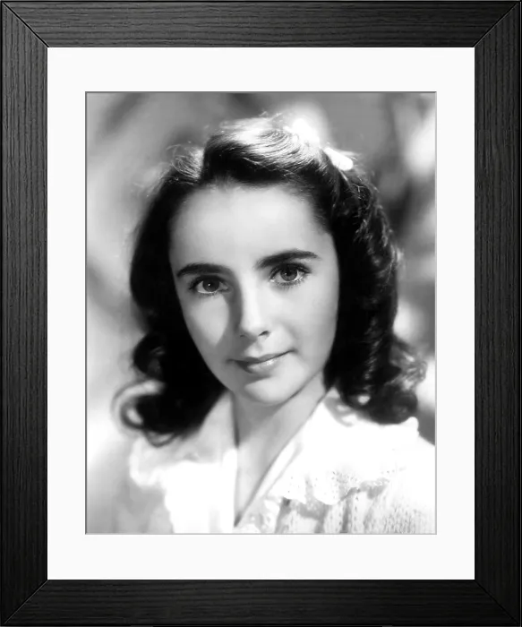 Framed Print : THE WHITE CLIFFS OF DOVER, Elizabeth Taylor, 1944