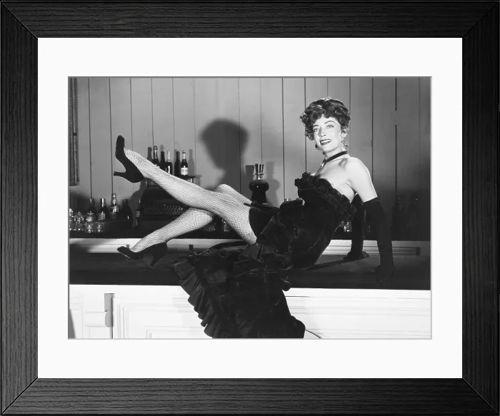 Framed Print : DAKOTA LIL, Marie Windsor, 1950 Framed Print : DAKOTA LIL, Marie Windsor, 1950