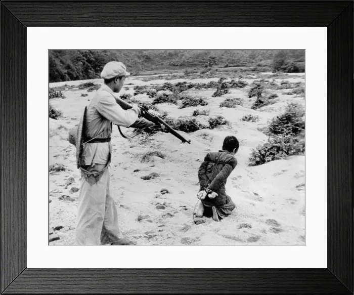 Framed Print : Execution after a people's tribunal in the land reform movement in Communist China Framed Print : Execution after a people's tribunal in the land reform movement in Communist China