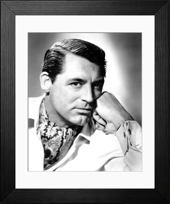 Framed Print : NOTORIOUS, Cary Grant, 1946 Framed Print : NOTORIOUS, Cary Grant, 1946