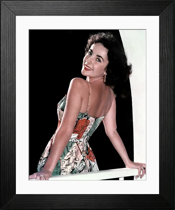 Framed Print : ELIZABETH TAYLOR Framed Print : ELIZABETH TAYLOR