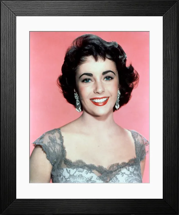 Framed Print : ELIZABETH TAYLOR Framed Print : ELIZABETH TAYLOR