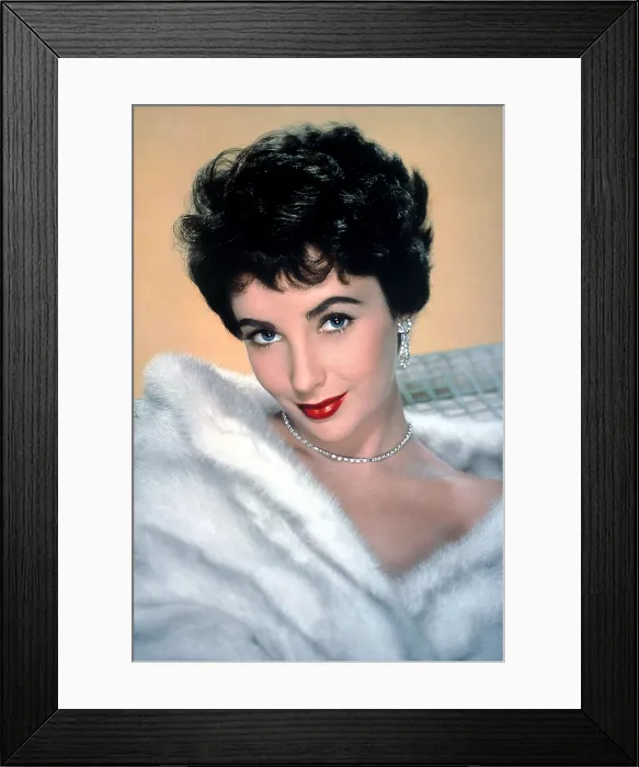 Framed Print : Elizabeth Taylor, early 1950s Framed Print : Elizabeth Taylor, early 1950s