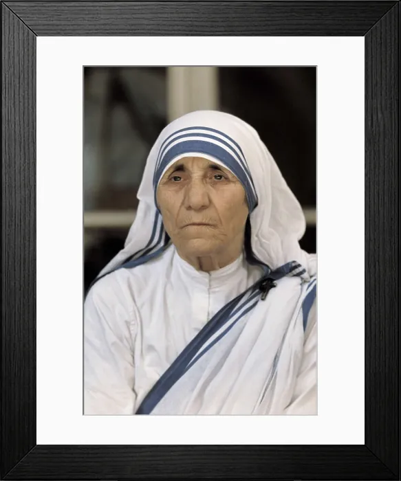 Framed Print : Teresa, Mother (1910-1997). Fabrics. AISA / Everett Collection**US SALES ONLY** Framed Print : Teresa, Mother (1910-1997). Fabrics. AISA / Everett Collection**US SALES ONLY**
