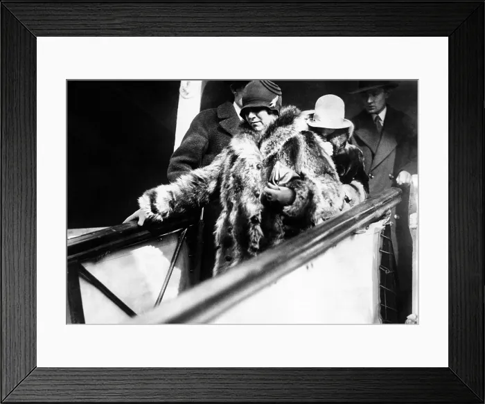 Framed Print : Mme. Anastasia Tchaikovsky, arrived in NY aboard the S.S. Berergiain 1928
