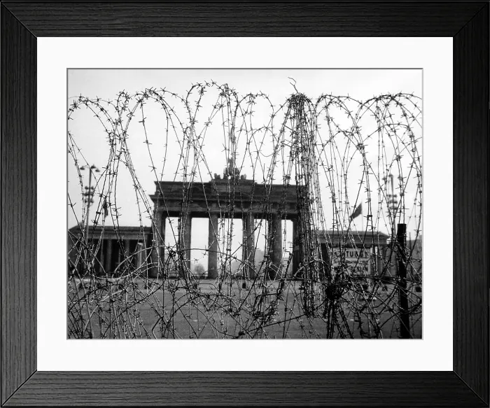 Framed Print : Berlin's Brandenburg Gate Framed Print : Berlin's Brandenburg Gate