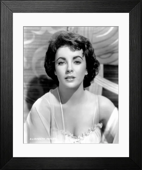 Framed Print : ELEPHANT WALK, Elizabeth Taylor, 1954