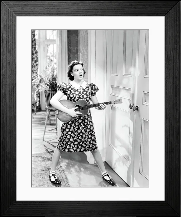 Framed Print : THOROUGHBREDS DON'T CRY, Judy Garland, 1937