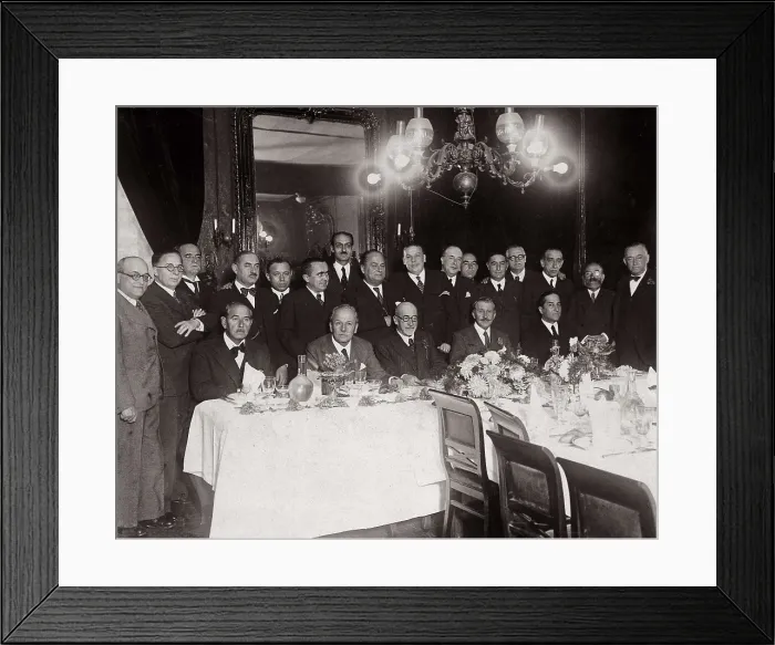 Framed Print : Banquet in honor of Jacinto offered by the SGAE dirigents in Lhardy (1935). Together with him, the Alvarez Quintero brothers. AISA / Everett Collection**US SALES ONLY**