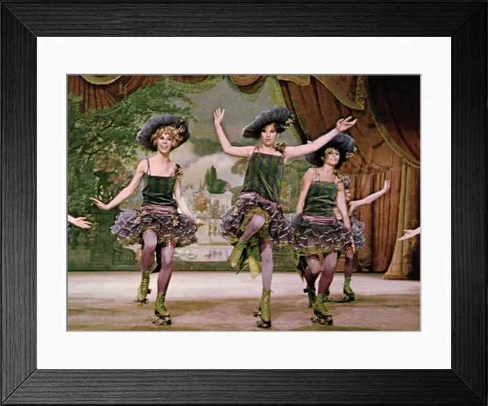 Framed Print : FUNNY GIRL, Barbra Streisand (center), 1968