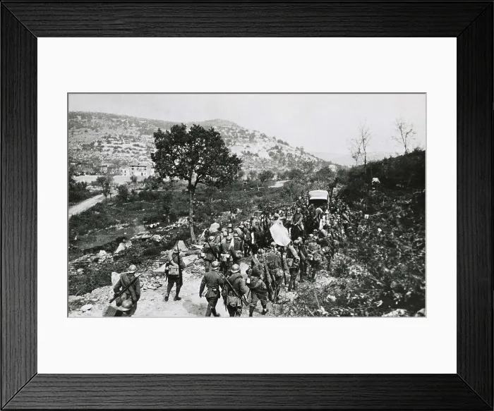 Framed Print : First Wolrd War. Troops of the Italian front that fought in the fifth battle of Isonzo river. AISA / Everett Collection**US SALES ONLY** Framed Print : First Wolrd War. Troops of the Italian front that fought in the fifth battle of Isonzo river. AISA / Everett Collection**US SALES ONLY**