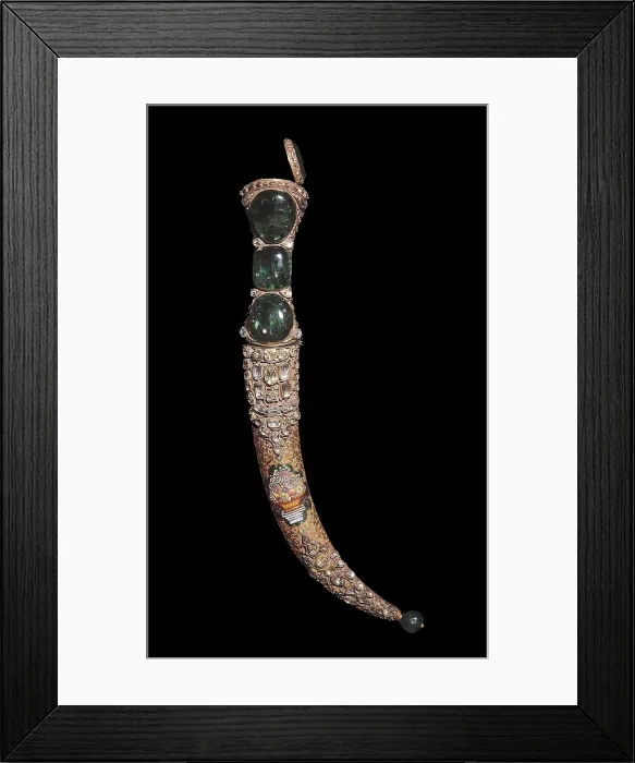 Framed Print : Dagger. 17th c.-18th c. Handle decorated with emeralds and precious stones. Ottoman art. Jewelry. TURKEY. Istanbul. Topkapi Saray Museum Istanbul
