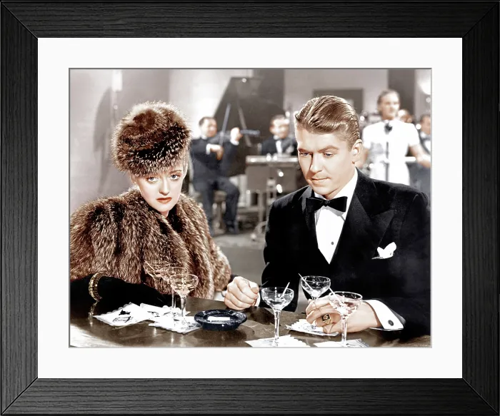 Framed Print : DARK VICTORY, from left: Bette Davis, Ronald Reagan, 1939