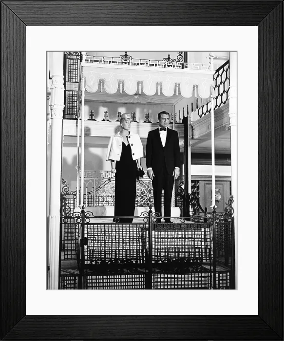 Framed Print : THAT TOUCH OF MINK, from left, Doris Day, Cary Grant, 1962 Framed Print : THAT TOUCH OF MINK, from left, Doris Day, Cary Grant, 1962