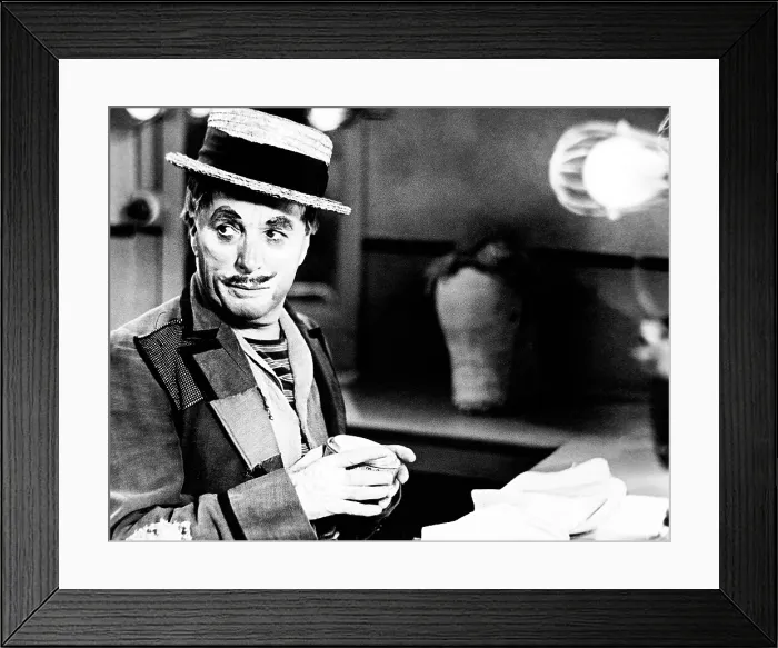 Framed Print : LIMELIGHT, Charlie Chaplin, 1952