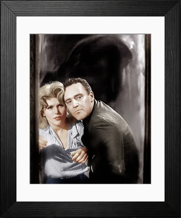 Framed Print : DAYS OF WINE AND ROSES, from left: Lee Remick, Jack Lemmon, 1962
