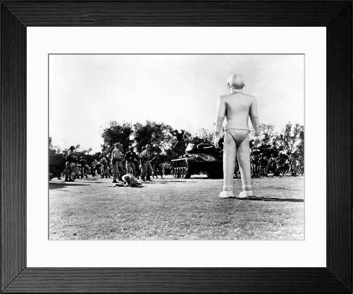 Framed Print : THE DAY THE EARTH STOOD STILL, Lock Martin (front), 1951, TM & Copyright 20th Century Fox Film Corp. / courtesy Everett Collection