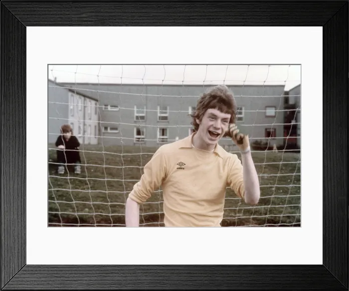Framed Print : GREGORY'S GIRL, John Gordon Sinclair, 1980. Samuel Goldwyn Company  /  courtesy Everett Collection