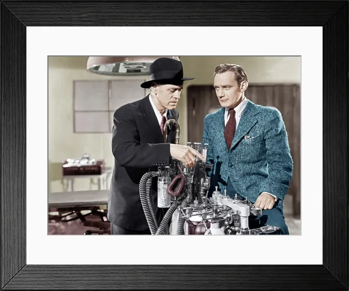 Framed Print : GREEN FOR DANGER, from left: Alastair Sim, Trevor Howard, 1946