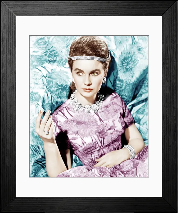 Framed Print : THE GRASS IS GREENER, Jean Simmons, 1960 Framed Print : THE GRASS IS GREENER, Jean Simmons, 1960