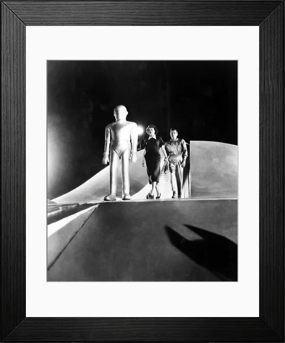 Framed Print : THE DAY THE EARTH STOOD STILL, Patricia Neal, Michael Rennie, 1951. TM and Copyright 20th Century Fox Film Corp. All rights reserved. Courtesy: Everett Collection Framed Print : THE DAY THE EARTH STOOD STILL, Patricia Neal, Michael Rennie, 1951. TM and Copyright 20th Century Fox Film Corp. All rights reserved. Courtesy: Everett Collection