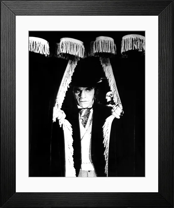 Framed Print : HOUSE OF FRANKENSTEIN, Boris Karloff, 1944 Framed Print : HOUSE OF FRANKENSTEIN, Boris Karloff, 1944