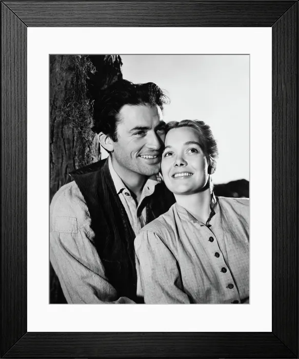 Framed Print : THE YEARLING, from left: Gregory Peck, Jane Wyman, 1946 Framed Print : THE YEARLING, from left: Gregory Peck, Jane Wyman, 1946