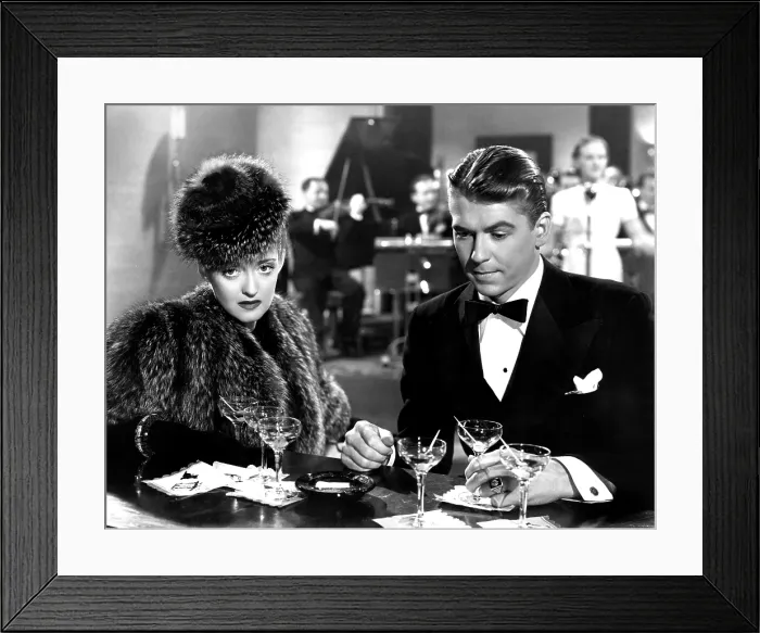 Framed Print : DARK VICTORY, Bette Davis, Ronald Reagan, 1939 Framed Print : DARK VICTORY, Bette Davis, Ronald Reagan, 1939