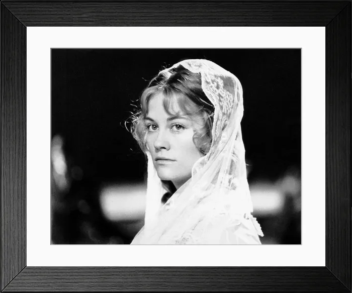 Framed Print : DAISY MILLER, Cybill Shepherd, 1974