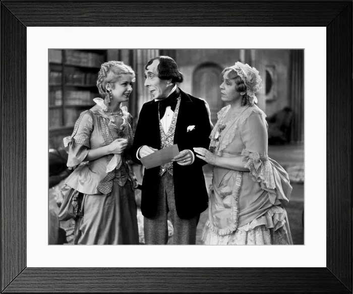 Framed Print : DISRAELI, Joan Bennett, George Arliss, Florence Arliss, 1929