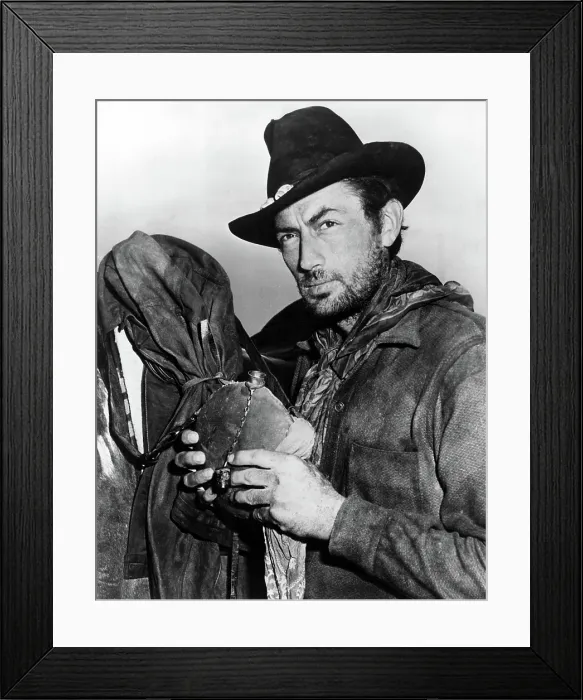 Framed Print : YELLOW SKY, Gregory Peck, 1949 Framed Print : YELLOW SKY, Gregory Peck, 1949